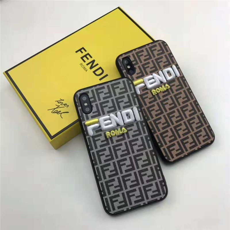 iphone xrケース fendi