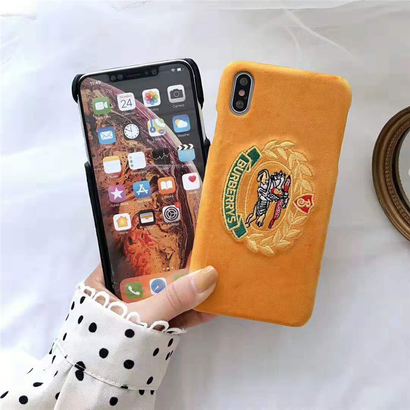 ブランド iphone 8/7 plusケースバーバリー