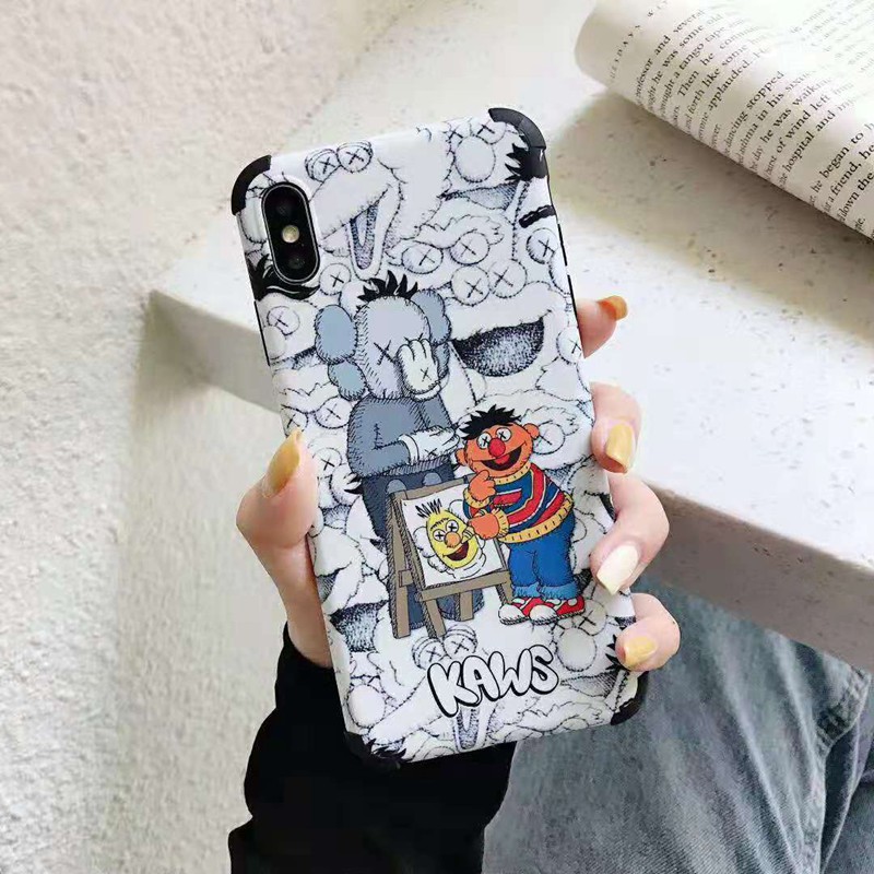 ブランド iphone XI/11R/11 Maxケース KAWS