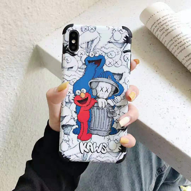 可愛いキャラクター iphone x/8/7 plusケース KAWS