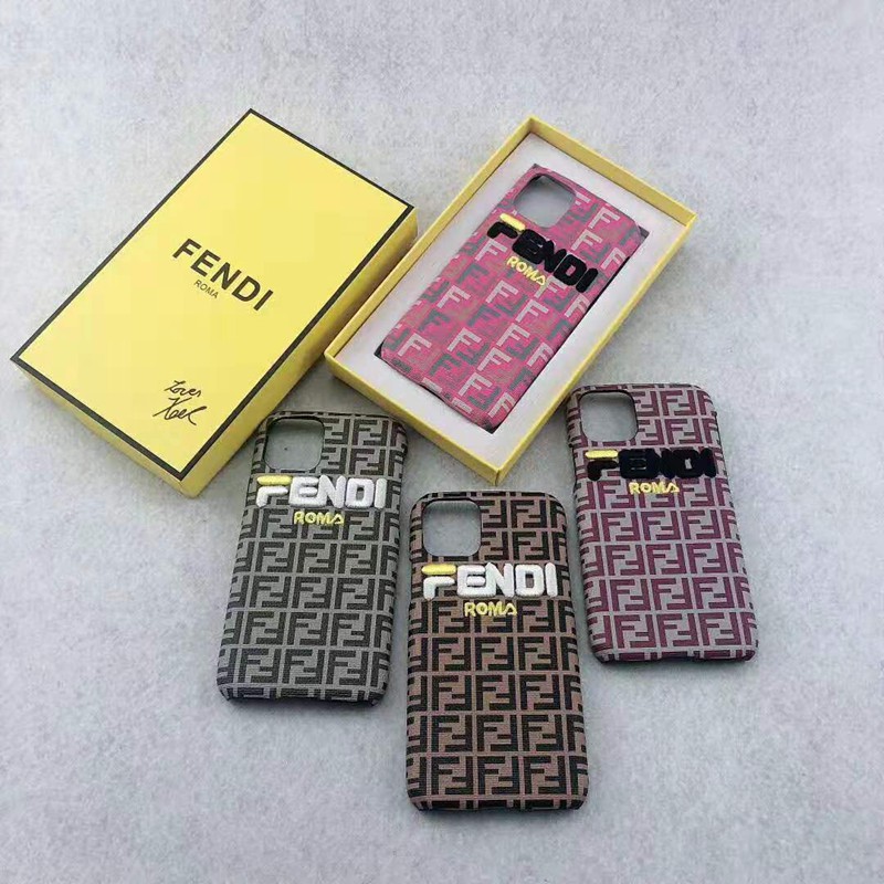 精緻刺繍ロゴ iphone xr/xs maxケースフェンデイ