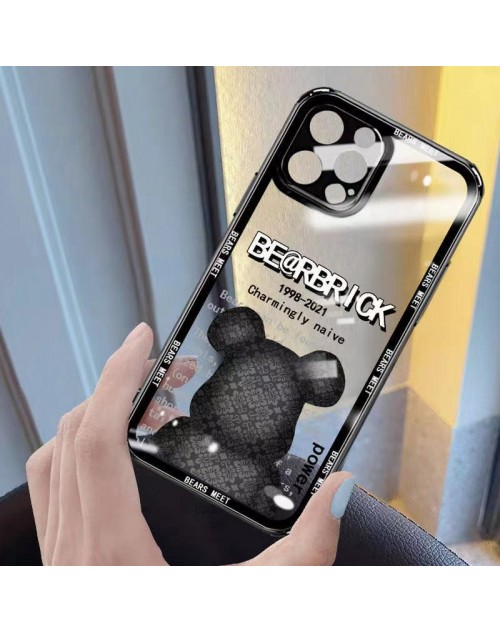 KAWS BE@RBRICK ブランド iphone 13pro/13mini/13pro maxケース カウズ クリアケース 背面ガラス モノグラム ジャケット型 熊柄 アイフォン13/12/11/x/8/7カバー  芸能人愛用 メンズ レディーズ