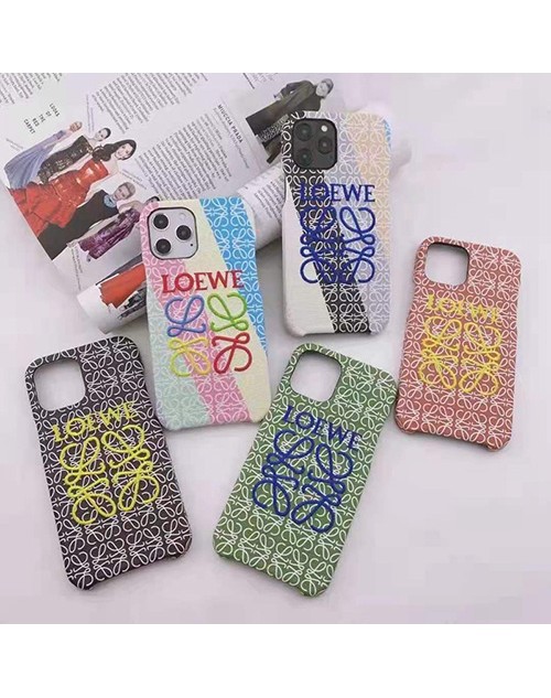 ロエベ ブランドiphone 13/12S//12/12 pro/12 mini/12 pro maxケースユニークなジャケット型  交換用モノグラム 刺繍 Loewe アイフォン11/11 pro/11 pro max/se2革製 ケース 視覚的なインパクト色 個性設計 ブランド風 激安 IPHONE X/XS/XR/8/7スマホケース 防塵 アイドル愛用 質感 メンズ レディーズ