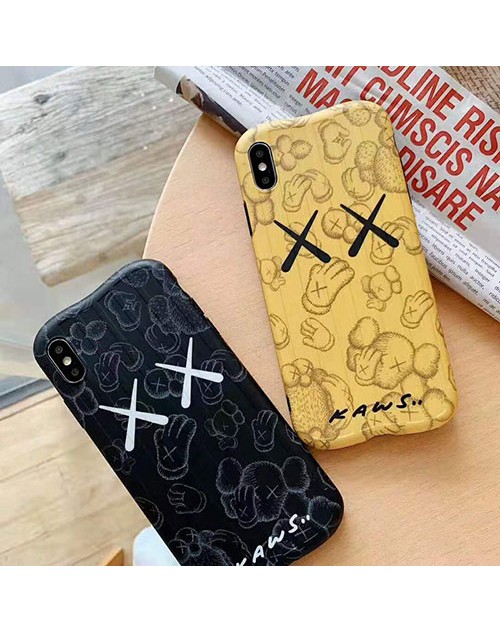 KAWS iphone 11/11pro maxケースブランド アイフォンxr/xs maxケース 個性キャラクター アイフォンx/8/7 plusケース 心型可愛い