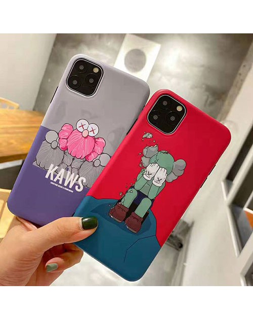 KAWS iphone 11/11pro/11 pro maxケース 可愛いキャラクター付き iphone xr/xs maxケース 個性面白い iphone x/8 plusケース ファッションお洒落