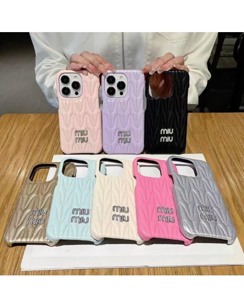 MIU MIU/ミュウミュウ ブランド iPhone 14/14 Pro/14 Pro Maxケース かわいい モノグラム柄 レザー風 ジャケット型 カラー色 コピー アイフォン14/14プロ/14プロ マックス/13/12カバー 大人気 メンズ レディーズ