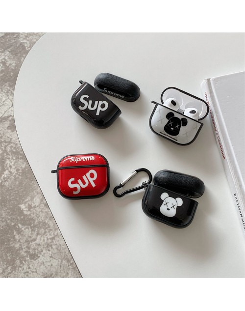 シュプリームハイブランド Air Pods Pro/pro2ケース 耐衝撃性 エアーポッズ3/2/1ケースKaws キーチェーン付き Supremeエアーポッズ プロ/プロ2case 腕掛け Air Pods1/2/3ケースカウズbrand 男の子 女の子