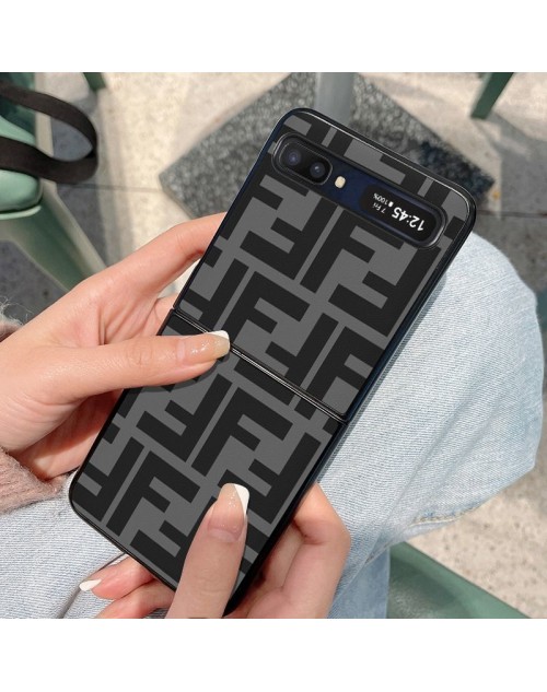 ハイブランドフェンディ ギャラクシーZflip 4 3 5Gスマホケース ズッカ柄 折畳み式 サムスンZflip3カバーFendi クラシック  Galaxy Zflip1/2携帯ケースFendiブランド 上質 シリコン