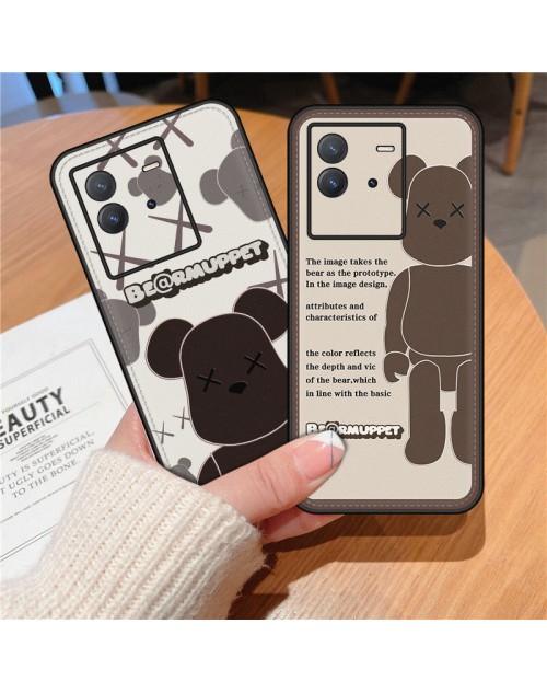 Kaws ブランド カウズ Galaxy s22/S22+/S22 ultraスマホケース 熊 レザー アイフォン14プロ マックス/14プロ/13カバー 滑り止め ブランドKawsエクスペリア5 iv/1 iv/10 iv/aceiii 5Gカバーケース クルー