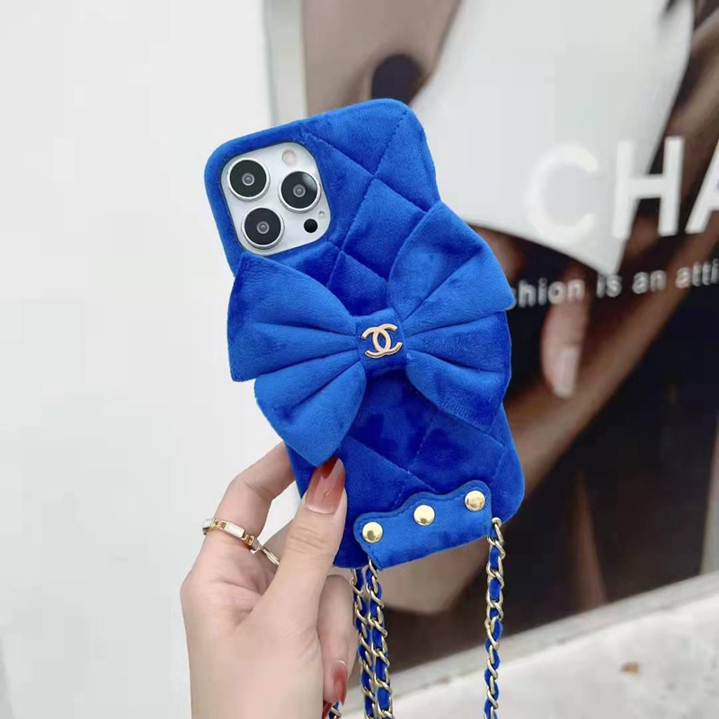 CHANEL/シャネル ブランド iphone13/13 pro/13 pro max/13 miniケース 可愛い ジャケット型  ベルベット フワフワ セレブ愛用 ちょう結び リストバンド ストラップ付き