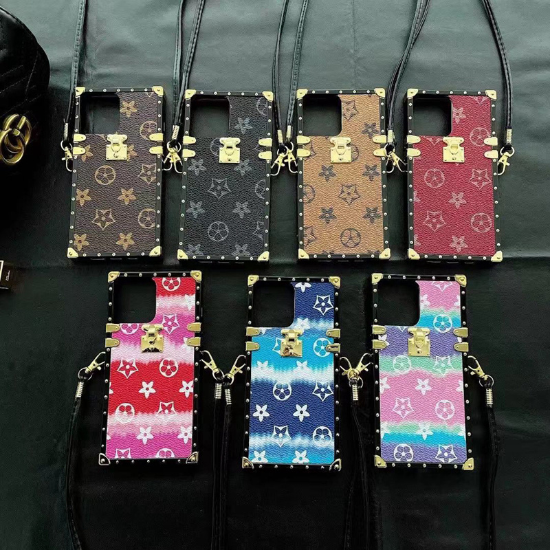 gucci グッチ ブランド チェーン付バーバリーburberryトランク アイフォン13