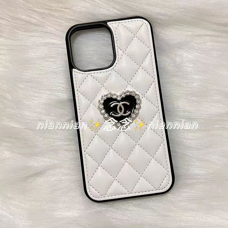 シャネルiphone14pro max/14plusケース可愛いChanelブランド縫い心キラキラ革ジャケット芸能人アイフォン14黒白 女性