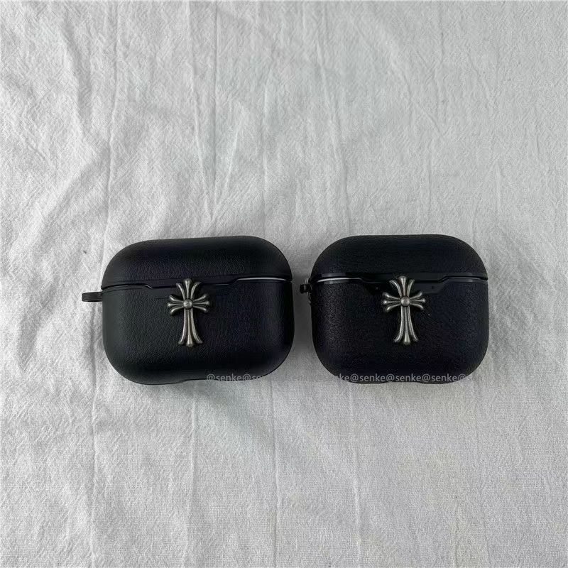 chrome heartsクロムハーツairpods pro2/3ケース十字モノグラム黒カラビナ エアーポッズ紛失防止ブランド
