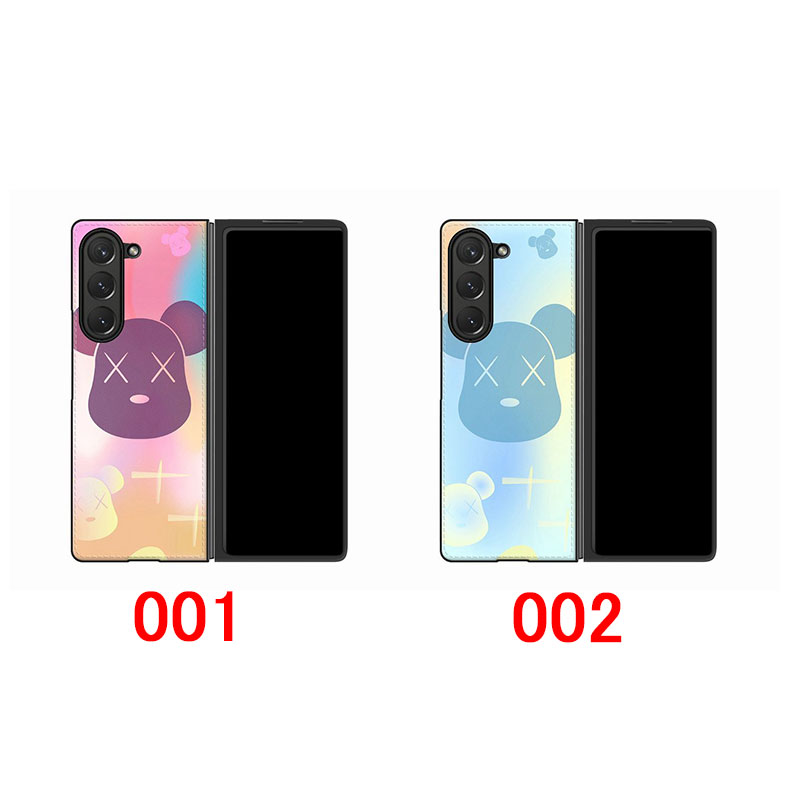 Kaws カウズ折畳み式 かわいいブランド galaxy z fold 5 4ケース 韓国風 バッグ型