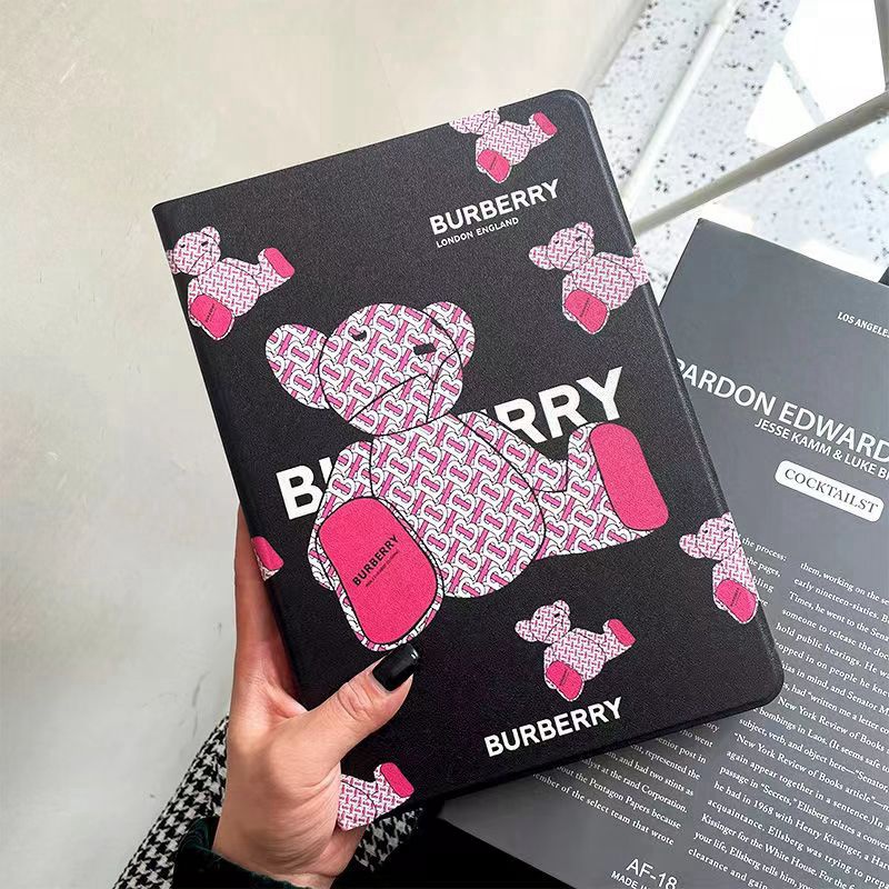 burberryバーバリーipad10/pro2022ケース縫いぐるみ熊スタンド革モノグラム手帳型ハイブランド キャラクター アイポッド10カバー