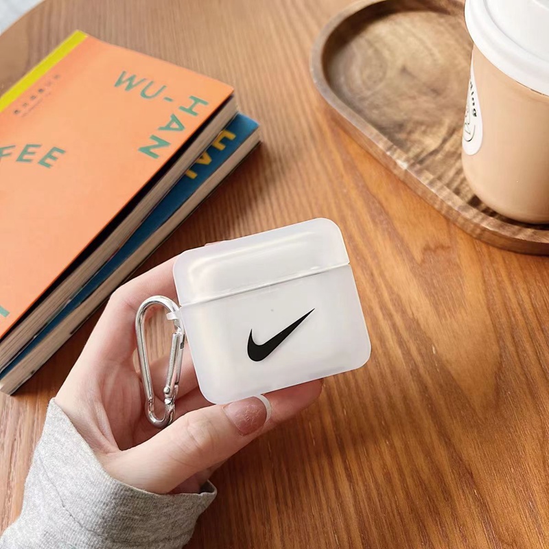nikeナイキairpods pro2/3ケース クリア カラビナ モノグラム 第1/2/3世代 エアーポッズ3ブランド黒白
