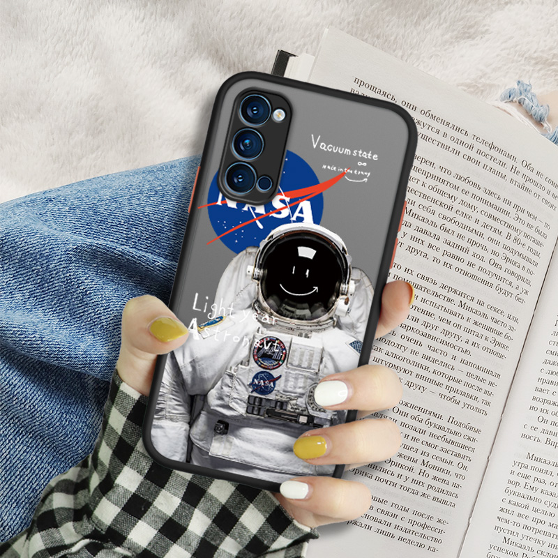KAWS/カウズ NIKE/ナイキ THE NORTH FACE/ザノースフェイス ブランド iPhone 14 Pro Max Plusケース個性JORDAN/ジョンダン 黒色 NASA コーラ 地球 OFF-WHITE/オフホワイト